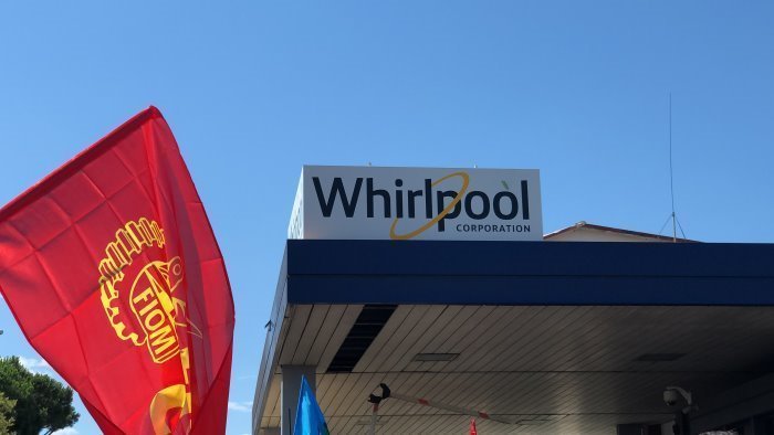 ex whirlpool c e la firma del contratto lunedi a napoli