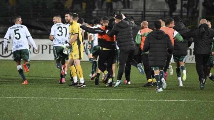 catania avellino 0 2 marconi e gori per i lupi tabu sfatato dopo 75 anni