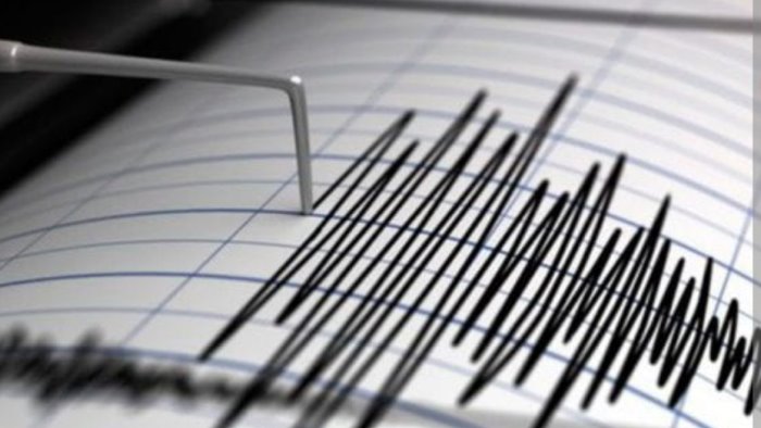 la terra trema in irpinia terremoto di magnitudo 2 4 epicentro a caposele