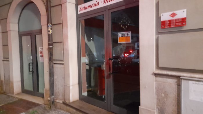 avellino l agonia di corso umberto chiude un altro negozio ma la citta enjoy