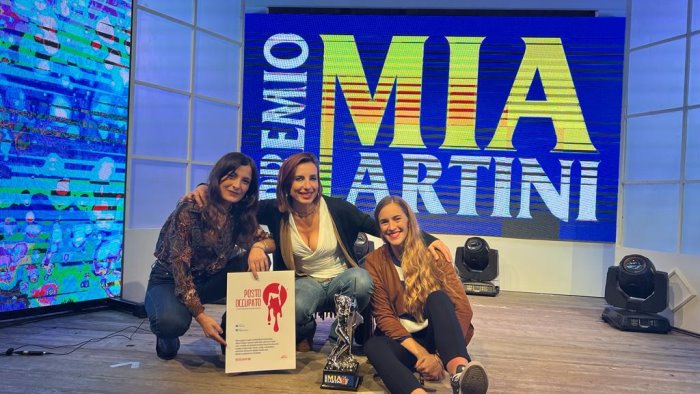 le ninfe della tammorra protagoniste al premio mia martini