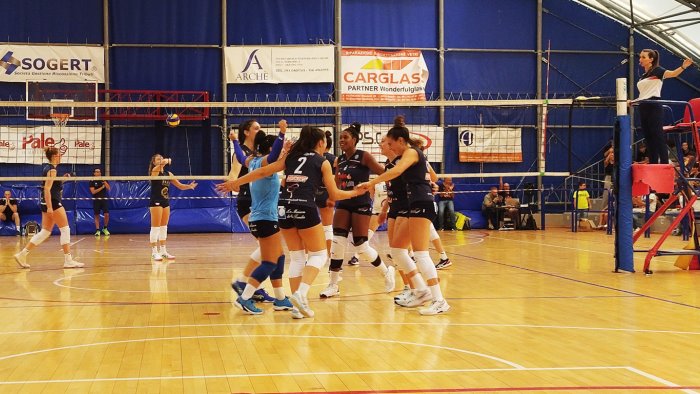 volley b1 esordio vincente per la luvo barattoli arzano