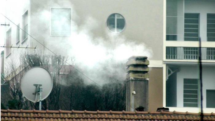 smog sforamenti a napoli il sindaco manfredi firma l ordinanza restrittiva