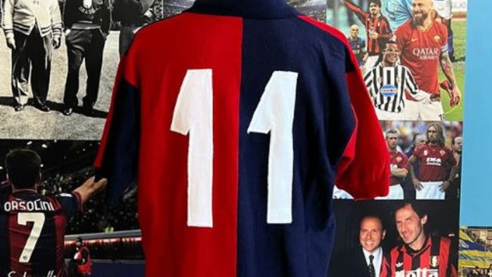 al museo del calcio andrea fortunato la maglia di gigi riva nell anno 1974 75