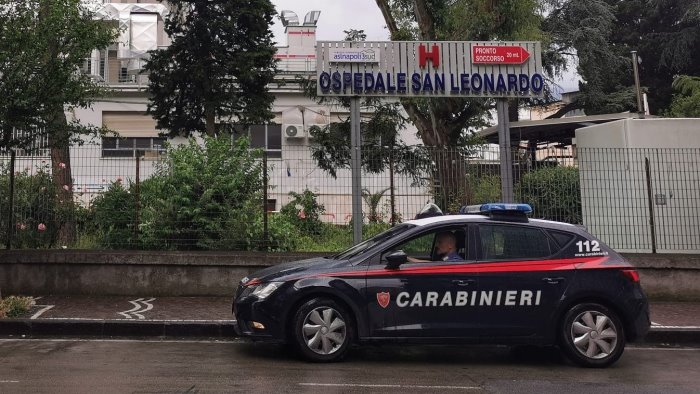 il bimbo sta male madre disperata corsa dei carabinieri in ospedale