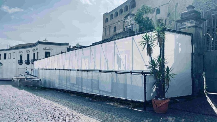 napoli san martino il muro impacchettato reperto storico