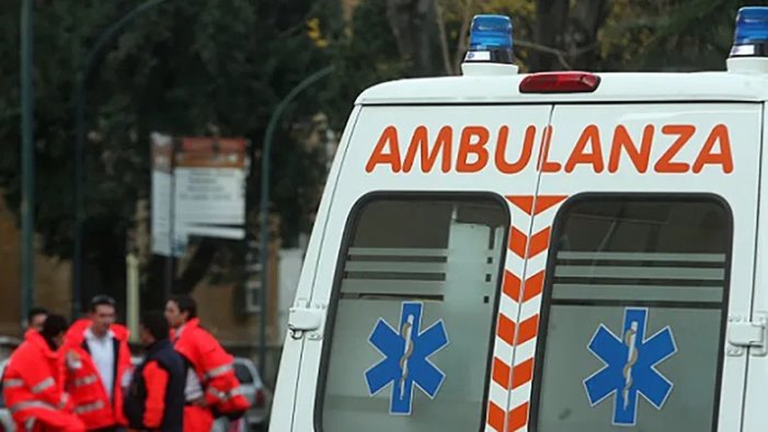 tragedia in una scuola bimbo di 10 anni muore durante la ricreazione