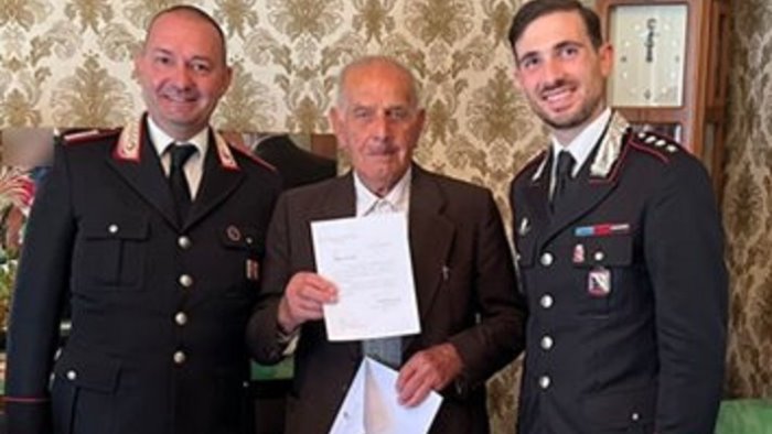 l arma dei carabinieri festeggia i 97 anni dell appuntato domenico greco