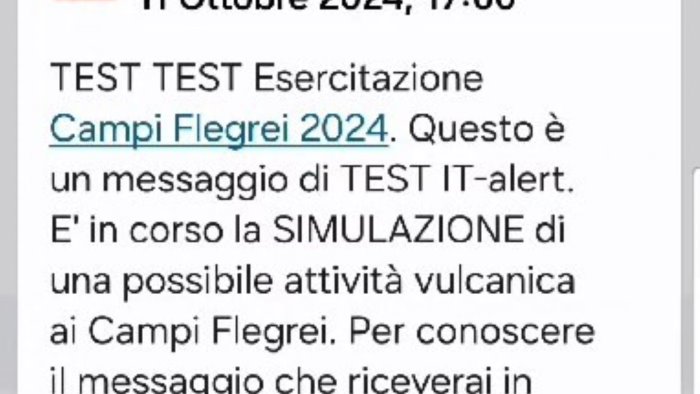 rischio eruzione campi flegrei alle 17 l allarme su tutti i cellulari