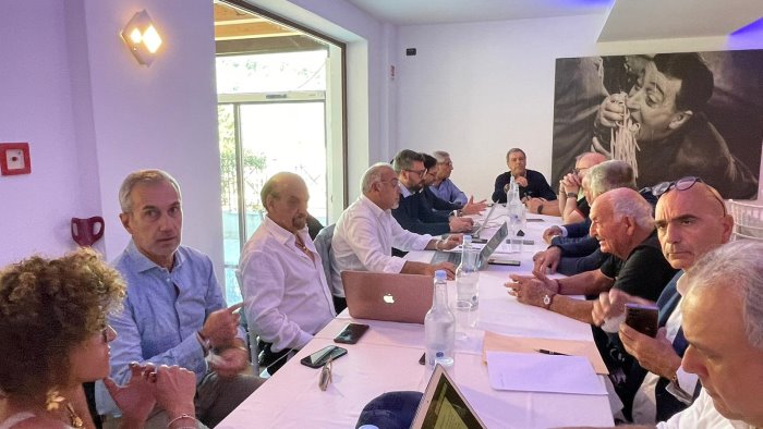 nasce federtifosi a giffoni valle piana l assemblea costituente