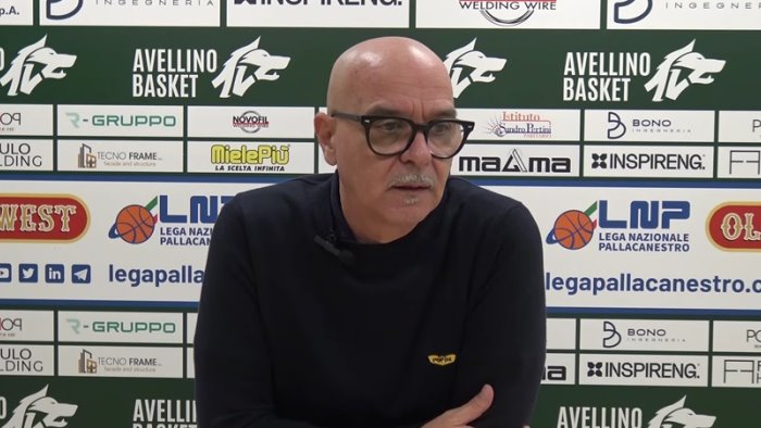 avellino basket mussini e decisivo vittoria contro vigevano 85 80