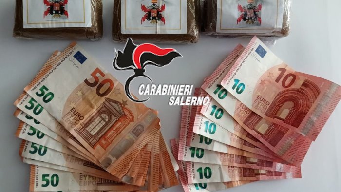 spaccio di droga arrestato pusher dai carabinieri