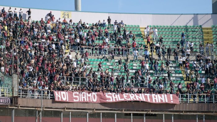 palermo salernitana emessi tre daspo c e anche un tifoso granata