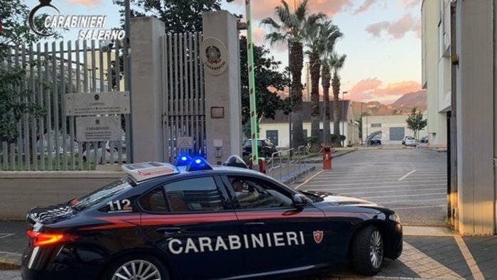 salerno furto con strappo un arresto dei carabinieri