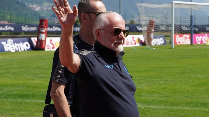 ce ne faremo una ragione de laurentiis manda un messaggio a kvaratskhelia