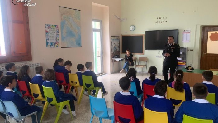 bullismo carabinieri a scuola nella baronia per parlare agli studenti