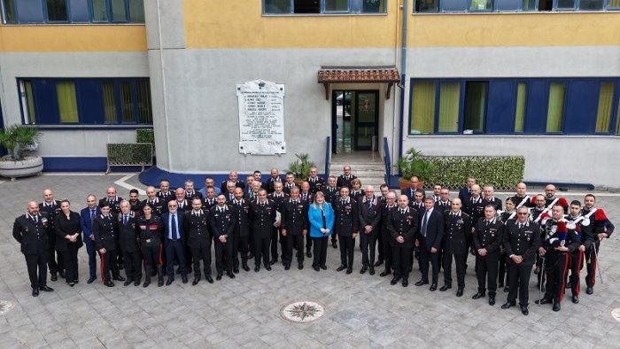 avellino visita del prefetto riflesso al comando provinciale dei carabinieri