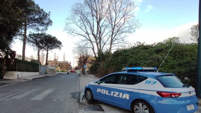 guida sicura controlli e sanzioni della polizia a ponticelli