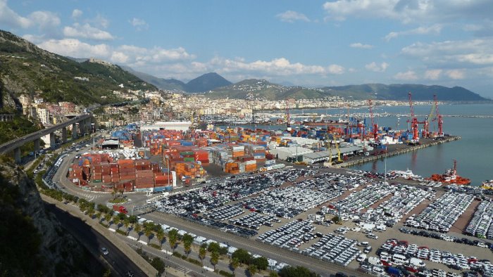 traffico di cocaina al porto di salerno dal sud america scattano gli arresti