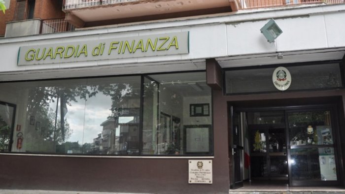 finanza passaggio di consegna alla tenenza di baiano