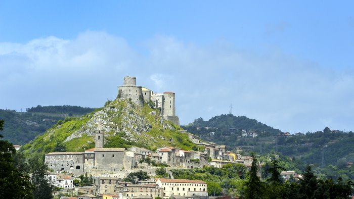 mensa scolastica ieri incontro al comune di montesarchio