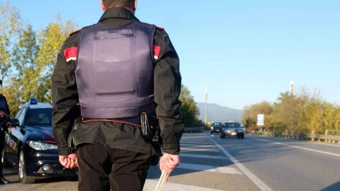 controlli per la sicurezza stradale in irpinia scattano denunce e sequestri