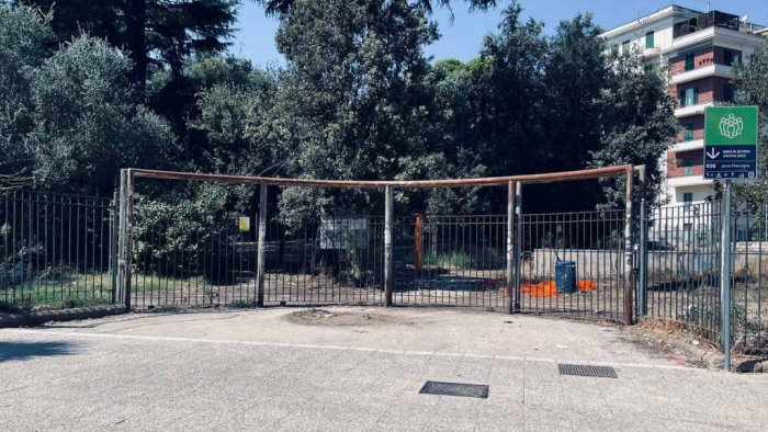 napoli parco mascagna vandalismi prevedibili e previsti