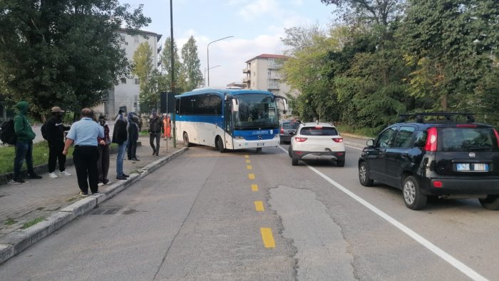 trasporti comune diffida aziende che non fermano a via mustilli