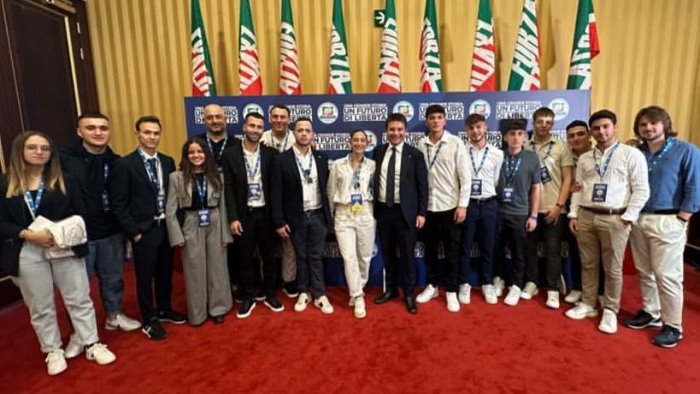 forza italia in piazza per tesseramento sabato 5 ottobre lungo corso garibaldi