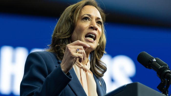 elezioni usa kamala harris e l appello alla nazione davanti a 75mila persone