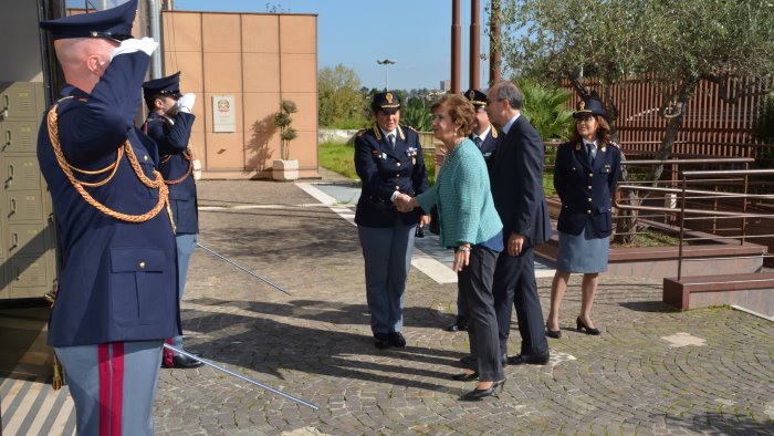 il prefetto raffaela moscarella in questura a benevento