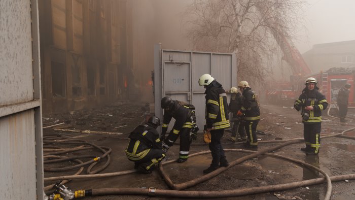 ucraina bomba da 500 chili lanciata dai russi uccide ragazzino di 12 anni