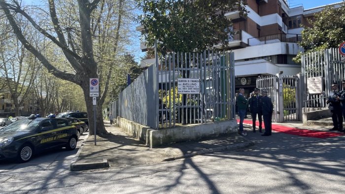 blitz della finanza ad ariano e montecalvo sequestrata azienda di calcestruzzi