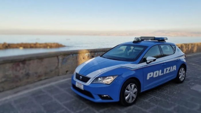 pomigliano d arco casalnuovo e torre del greco controlli della polizia