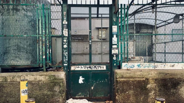 napoli appello al sindaco manfredi per la biblioteca croce