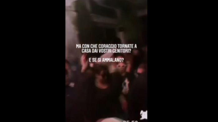 rave party per halloween senza mascherina a napoli