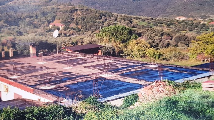 agropoli scoperti due abusi edilizi blitz della municipale