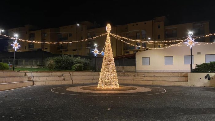 pellezzano nel giorno del santo patrono si accendono le luci