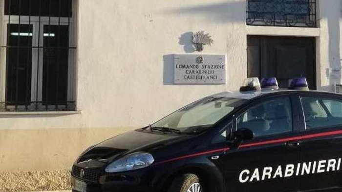 in possesso di armi due denunce a calabritto e castelfranci