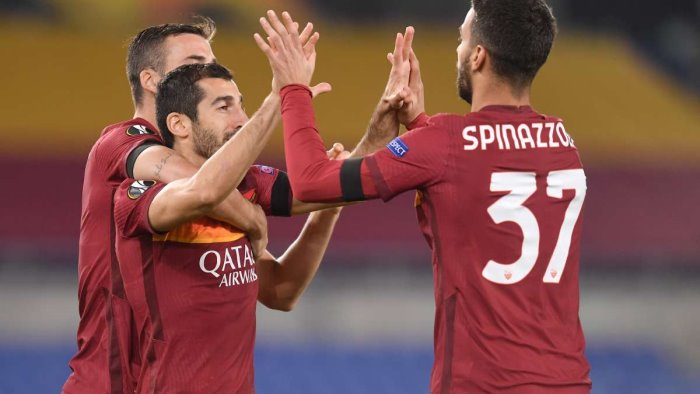 roma facile in europa league travolto il cluj 5 0