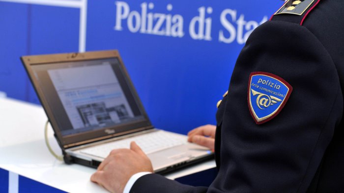 truffati 1600 minori con shopping online 5 arresti