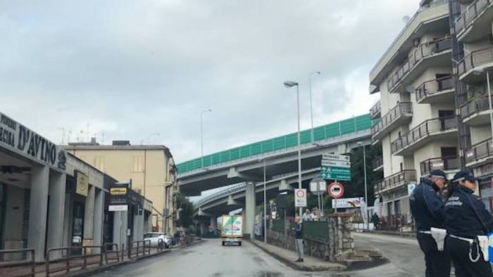 commemorazione dei defunti scatta il dispositivo di traffico a salerno