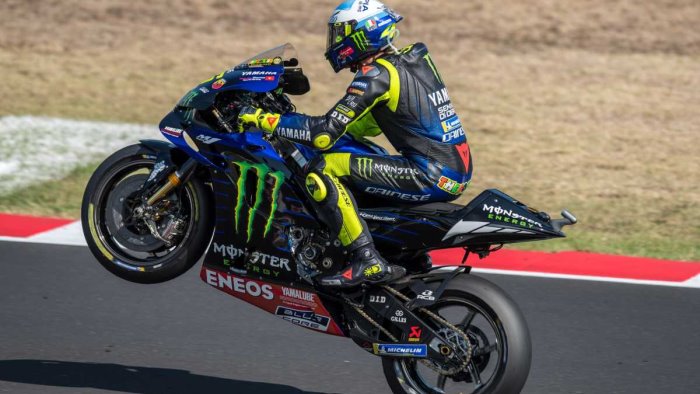 rossi all ultima gara io icona motogp la vittoria piu bella