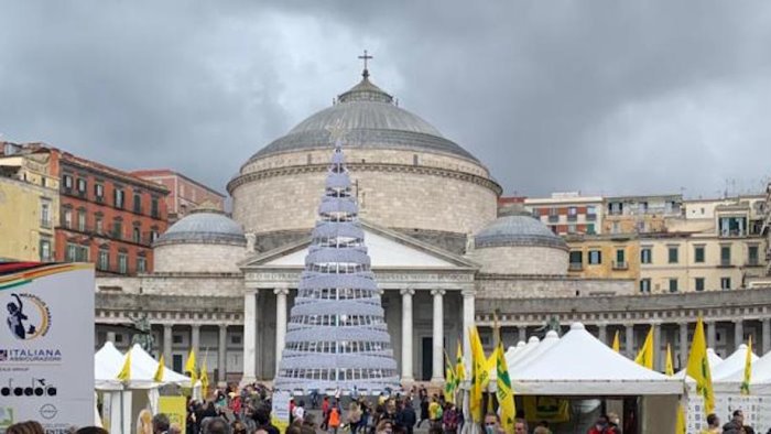 correndo nella storia tra i sapori della campania la tre giorni a napoli