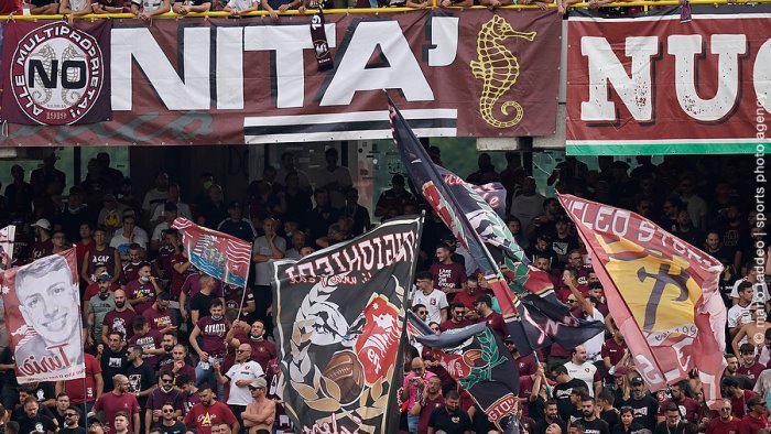 cessione salernitana alle 12 pec ancora vuota le offerte attese sul gong