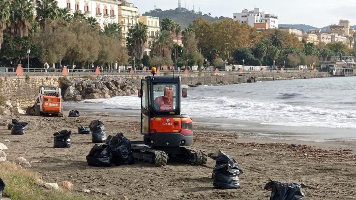 salerno fine allo scempio di santa teresa rimossi i rifiuti