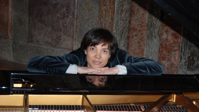 salerno classica ultimo appuntamento di pianoforte con mozart e beethoven