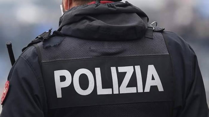 tragedia a lampedusa trovato morto poliziotto di avellino aveva 31 anni