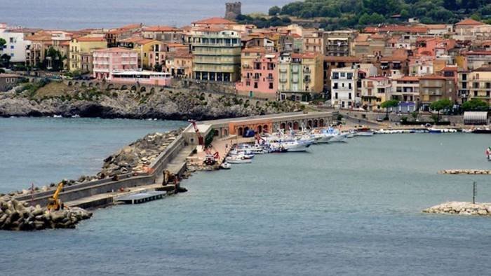 in ogni frazione di camerota uno sportello sociale