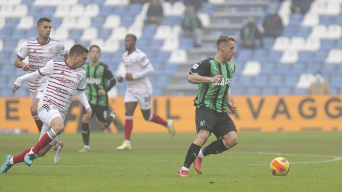 gol ed emozioni nel lunch match sassuolo cagliari 2 2